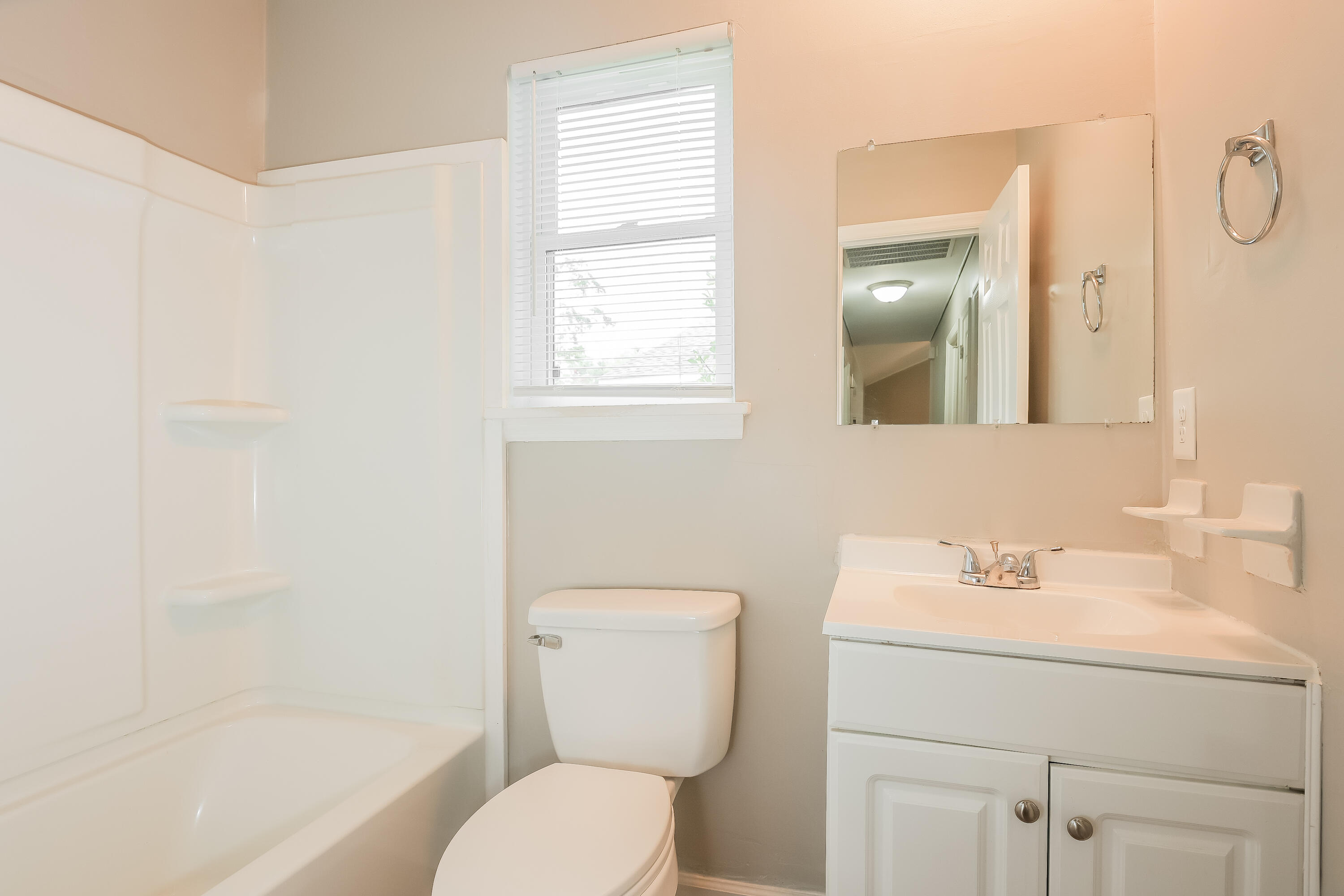 106 Wheeler Road Summerville, SC 29486 - Photo 14 of 15 013-photo-bathroom-14008200