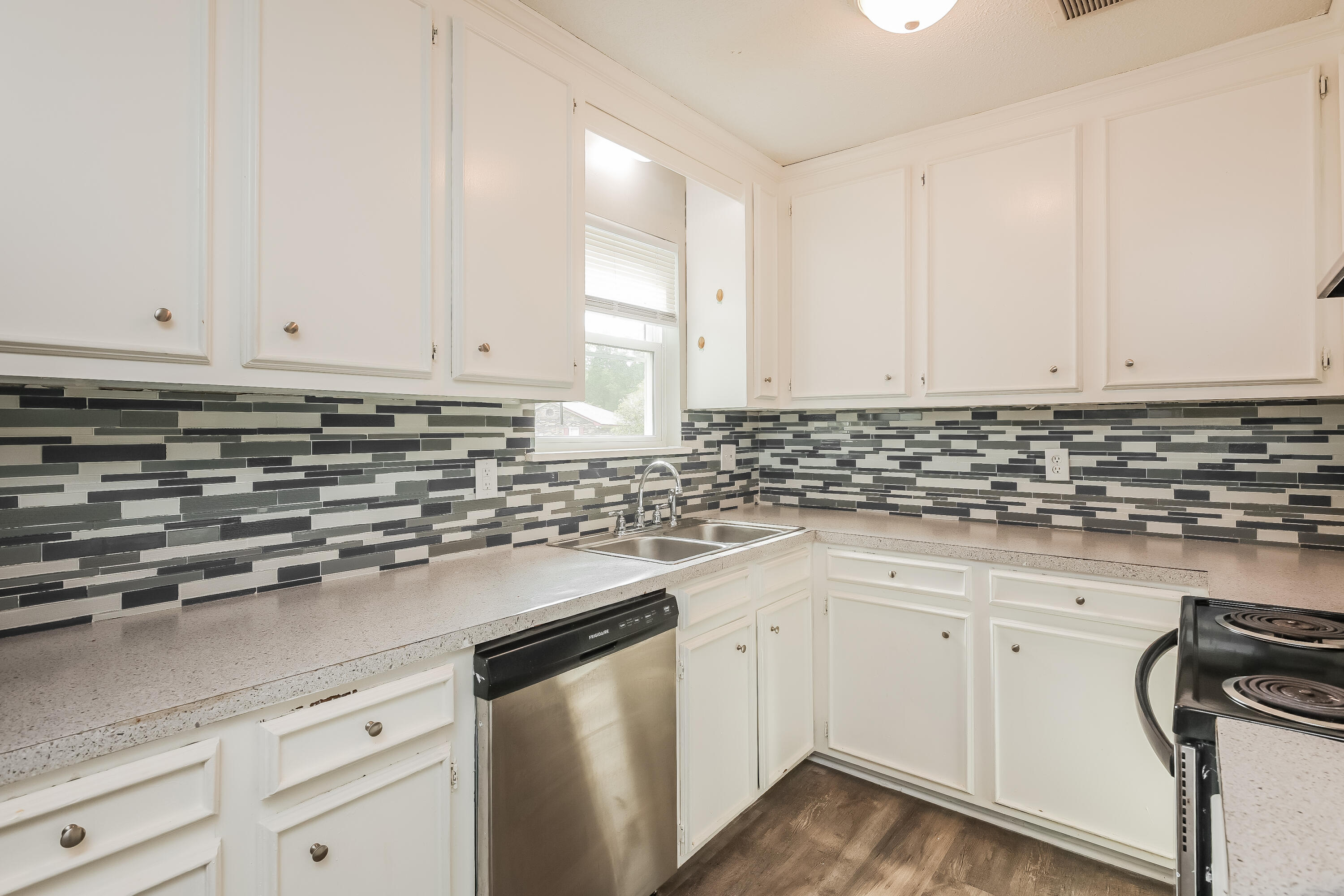 106 Wheeler Road Summerville, SC 29486 - Photo 7 of 15 006-photo-kitchen-14008207
