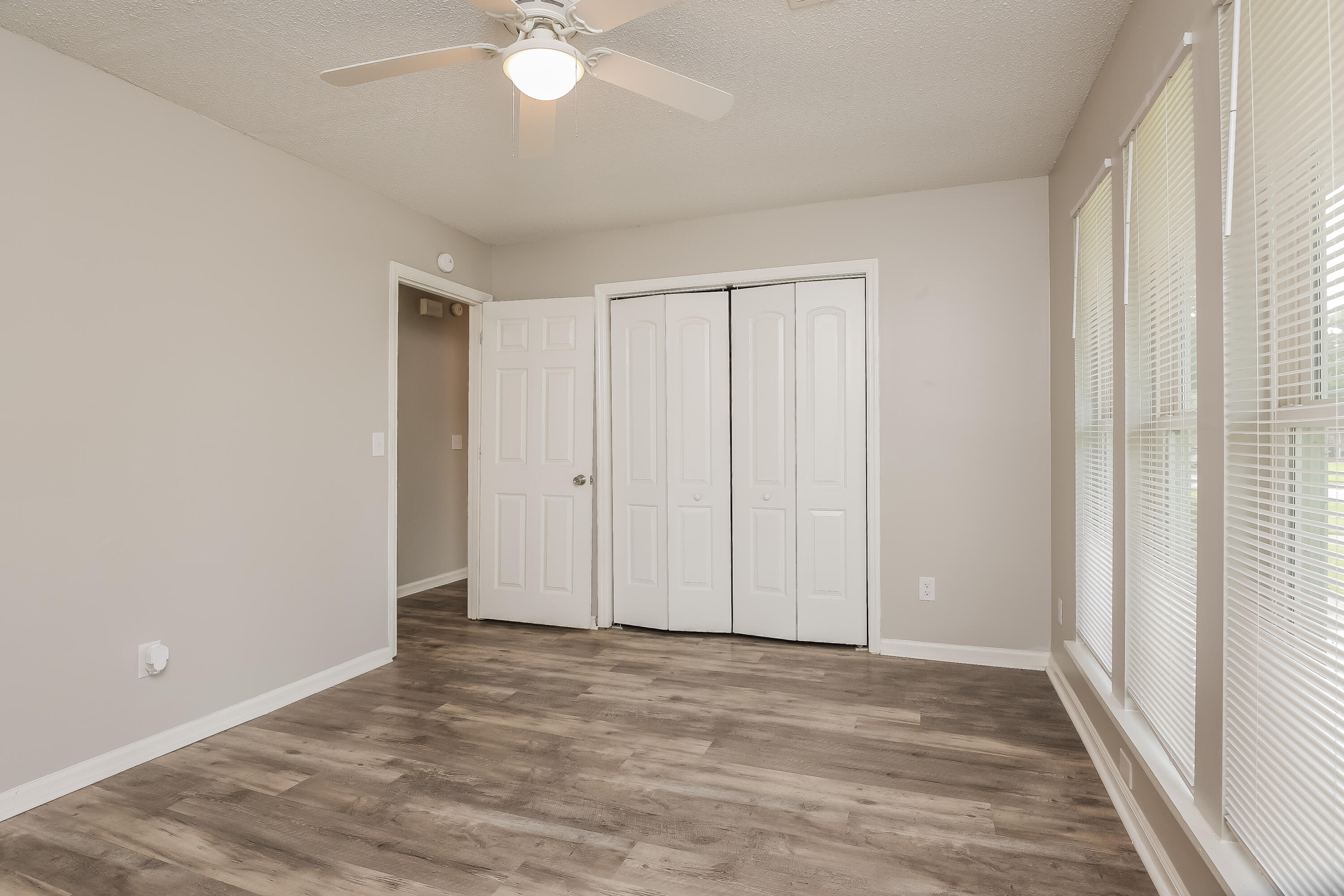 106 Wheeler Road Summerville, SC 29486 - Photo 10 of 15 009-photo-main-bedroom-14008210