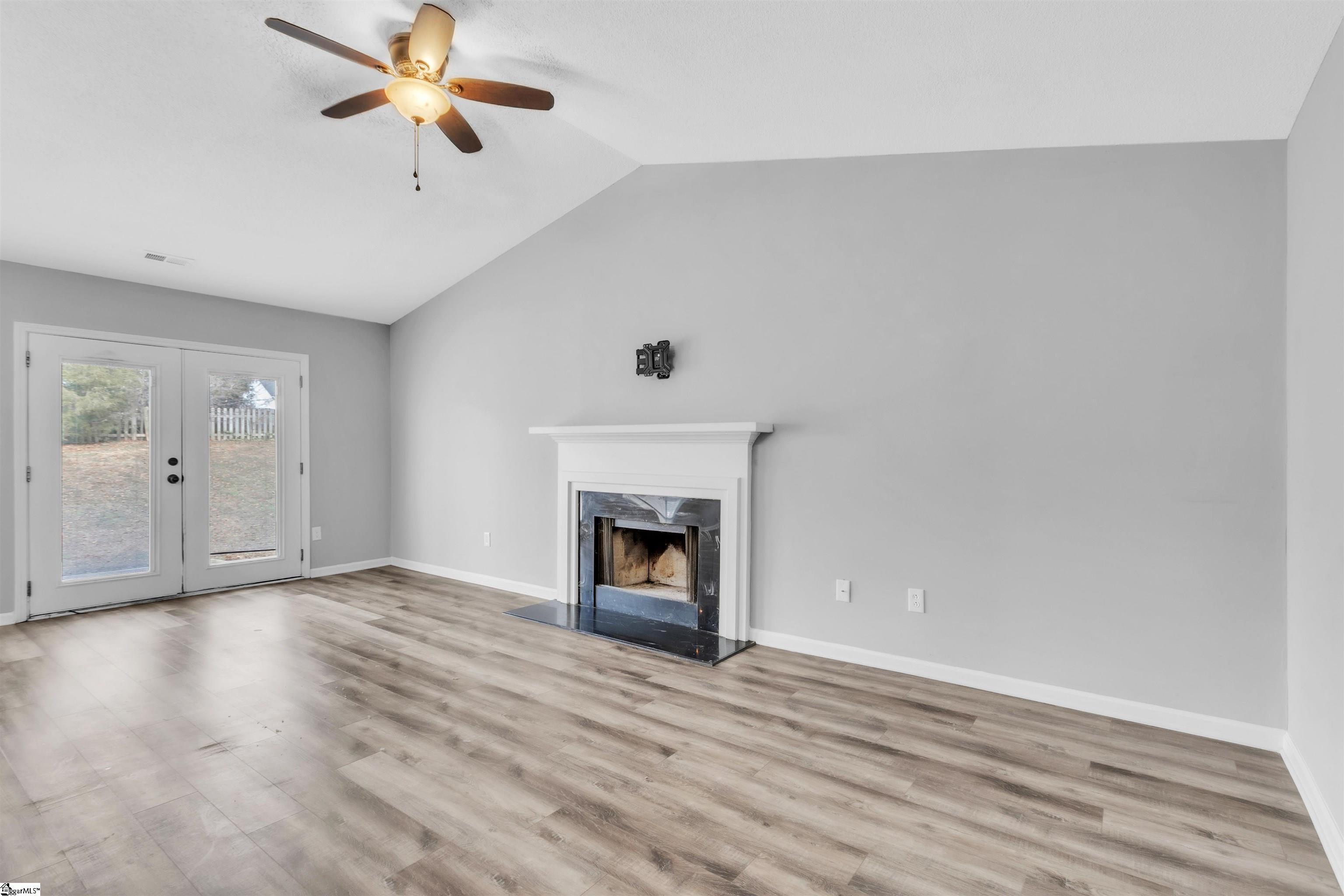 102 West Fall River Way Simpsonville, SC 29680 - Photo 3 of 26