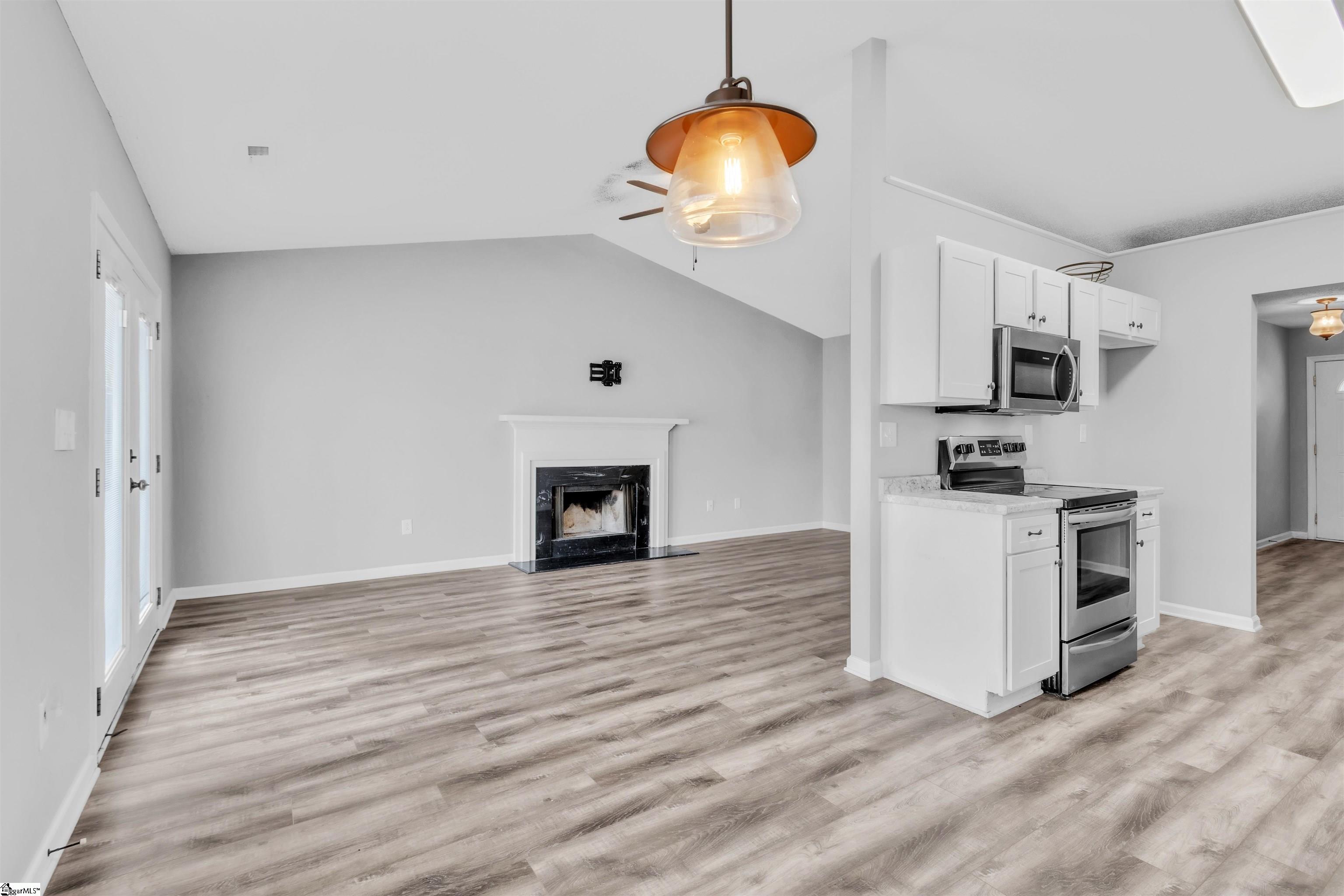 102 West Fall River Way Simpsonville, SC 29680 - Photo 4 of 26