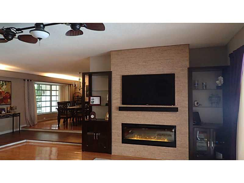 5841 Cypress Road Plantation, FL 33317 - Photo 19 of 30 Living Room