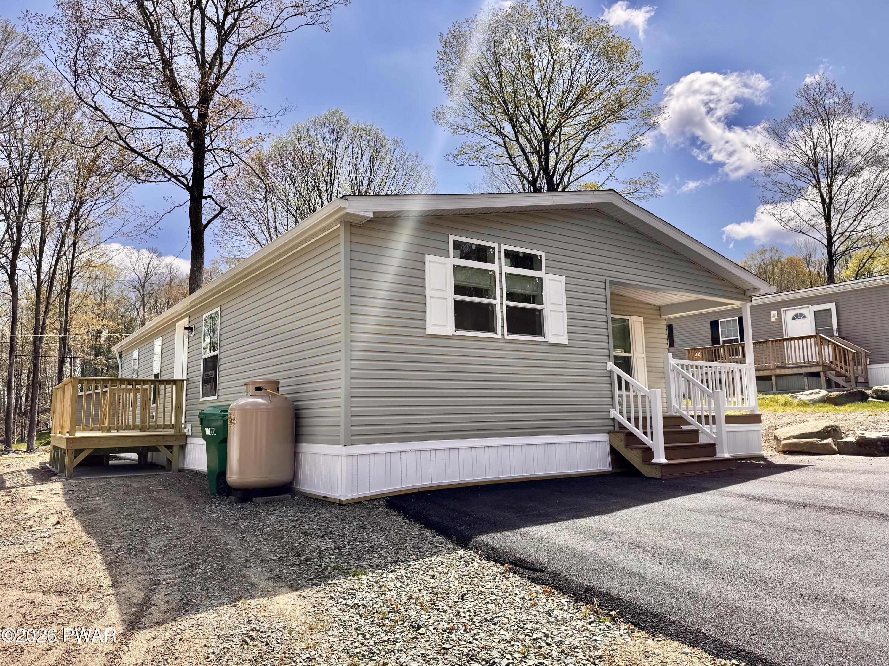 106 Middle Road Greentown, PA 18426 - Photo 42 of 43