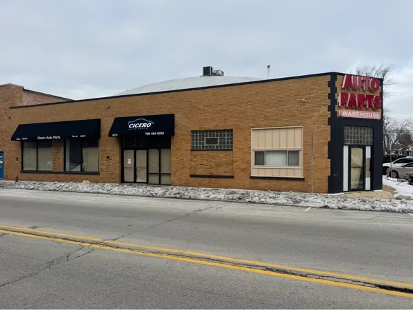 $830,000 | 6231 West 26th Street, Berwyn, IL 60402