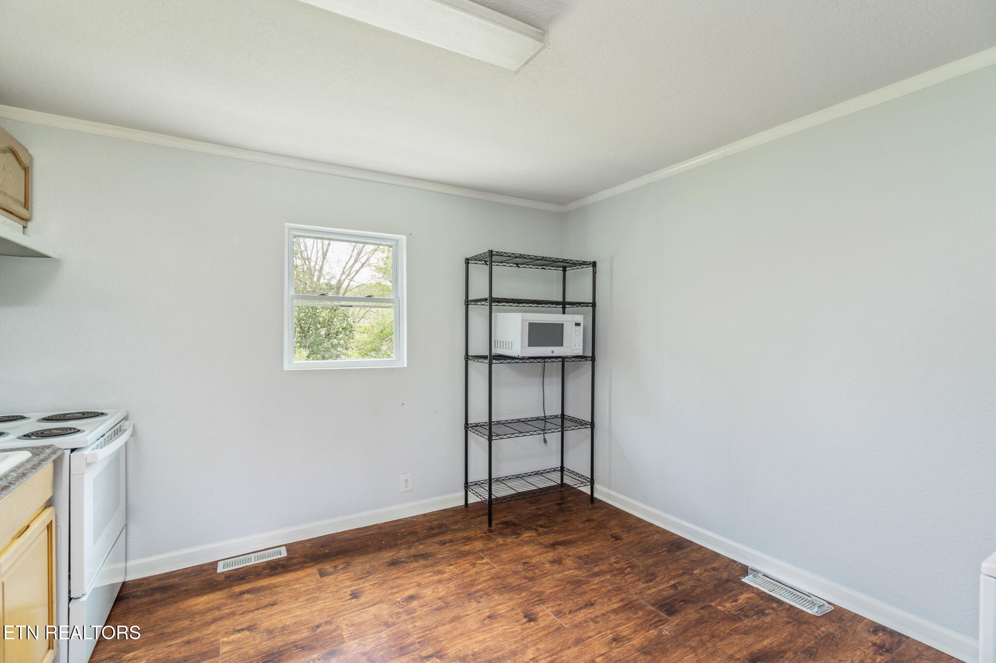 369 Robertsville Road Oak Ridge, TN 37830 - Photo 19 of 38 17-web-or-mls-369 Robertsville Road-19