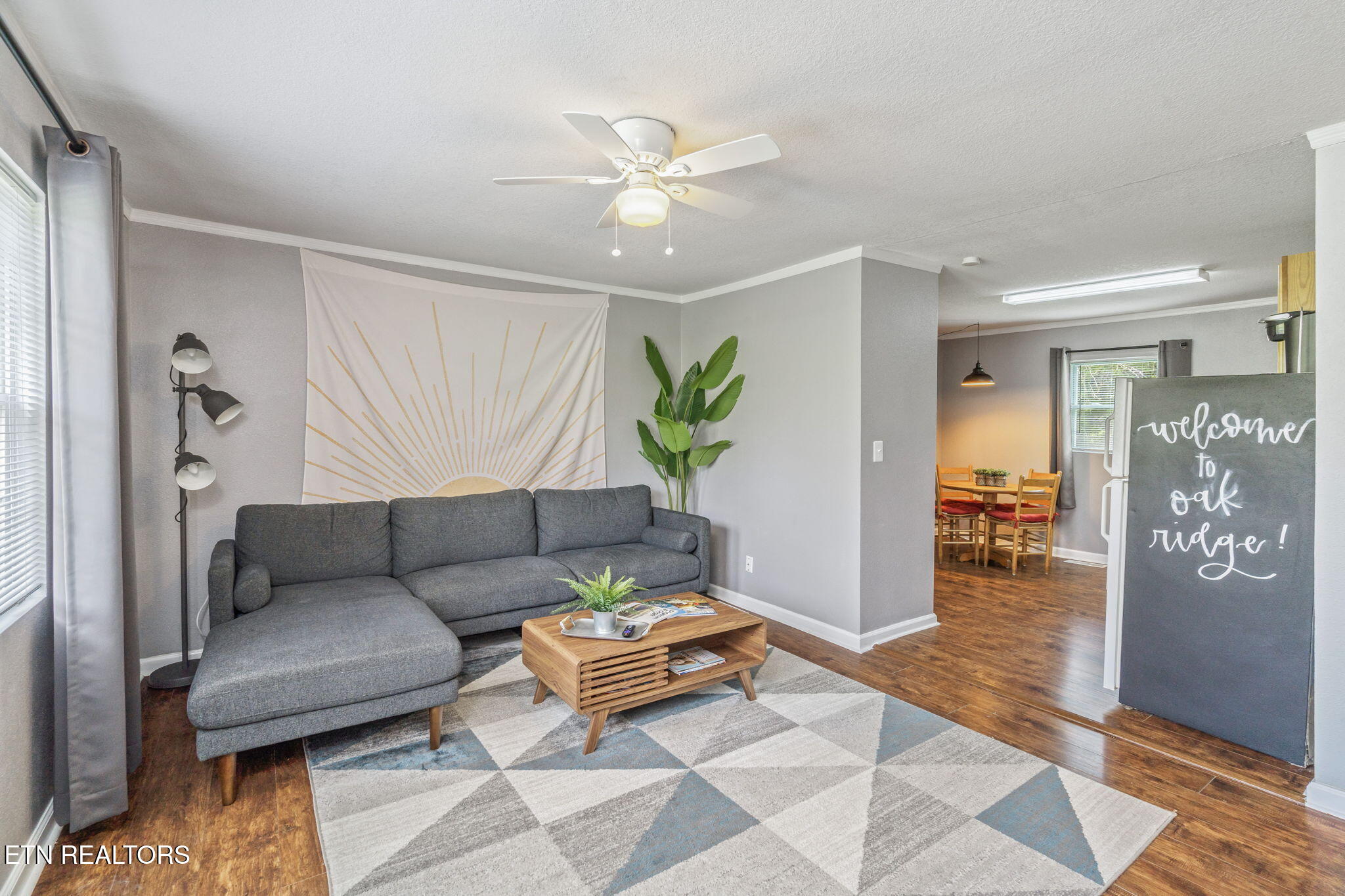 369 Robertsville Road Oak Ridge, TN 37830 - Photo 28 of 38 367 Living room