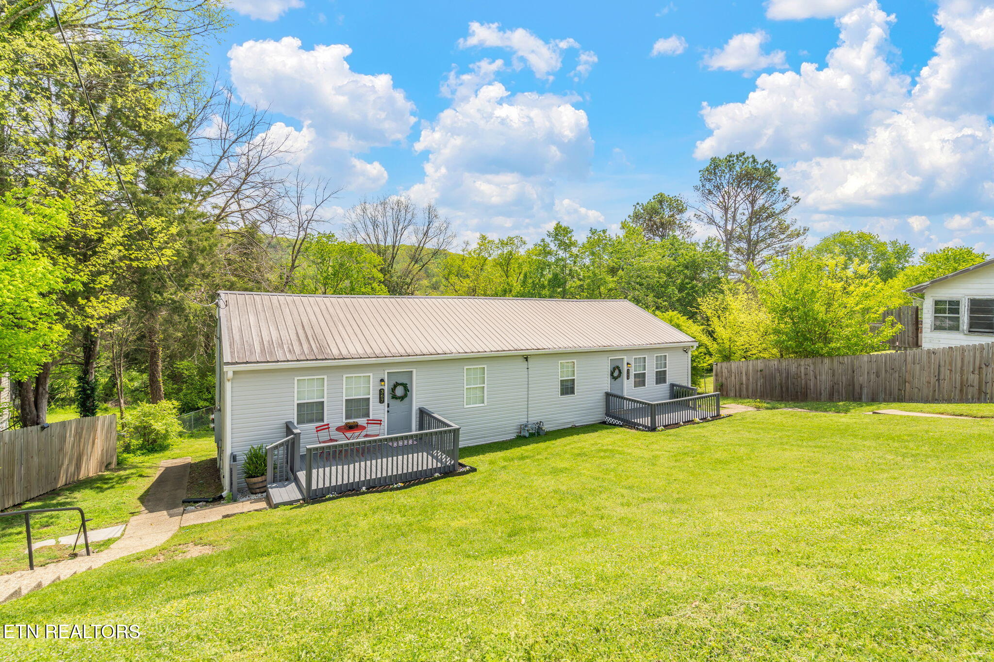 369 Robertsville Road Oak Ridge, TN 37830 - Photo 3 of 38 24-web-or-mls-367 Robertsville Road-2
