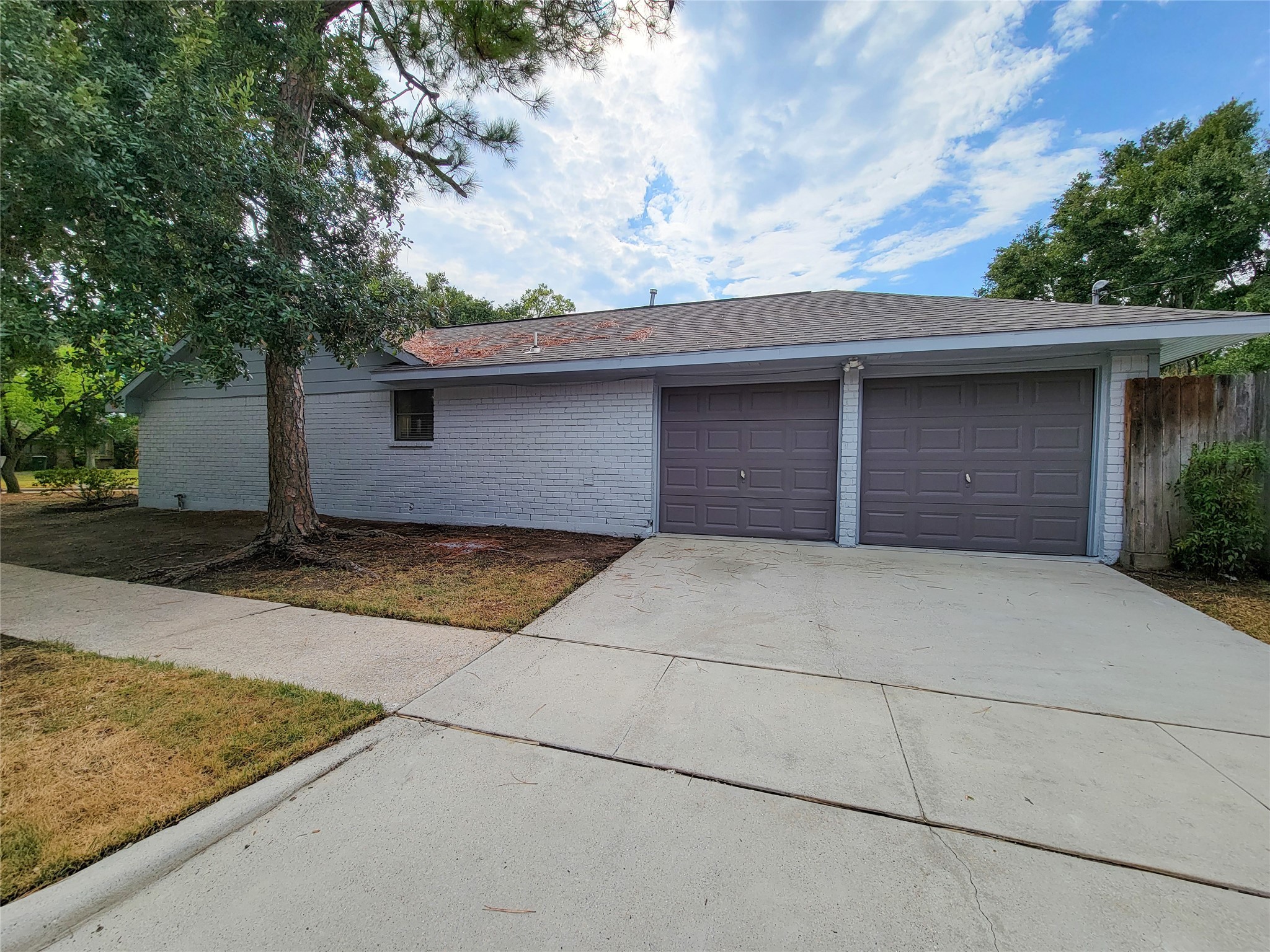 5402 Ariel Street Houston, TX 77096 - Photo 5 of 22