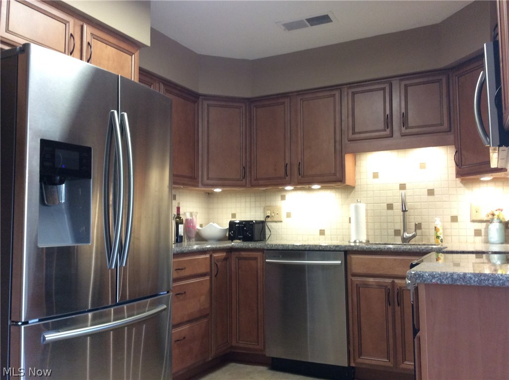 911 Canyon View Road Northfield, OH 44067 - Photo 2 of 23
