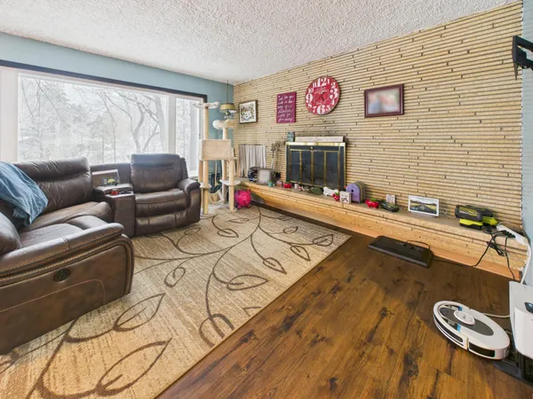 $299,900 | 543 5th Avenue Northeast, Melrose, MN 56352