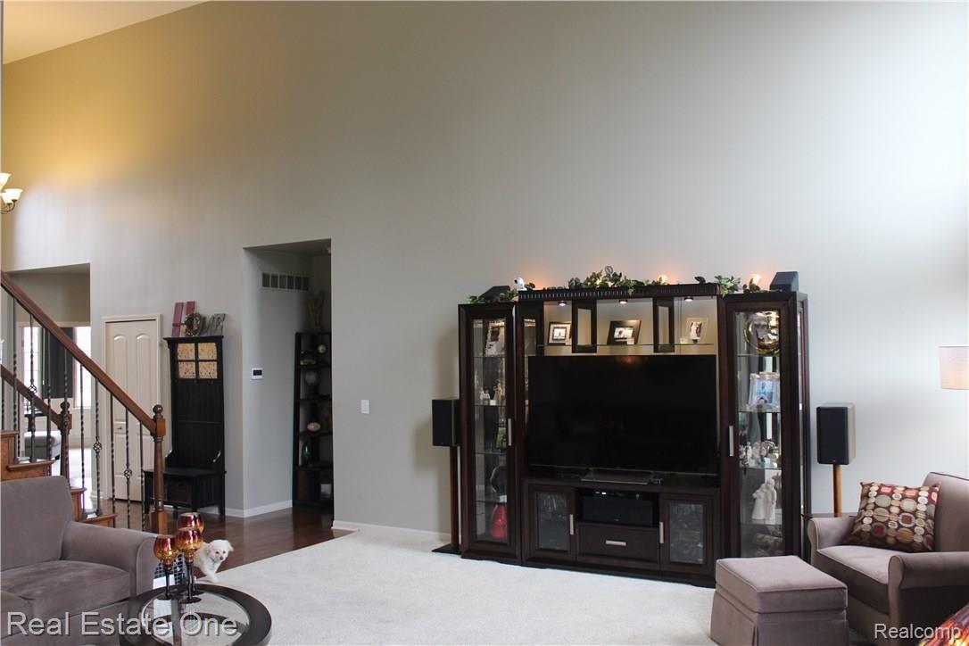 16235 Moore Park Road Macomb, MI 48044 - Photo 24 of 56 IMG_1969.JPG