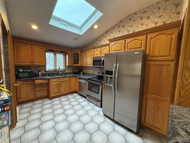 $799,900 | 2331 Neptune Avenue, Seaford, NY 11783