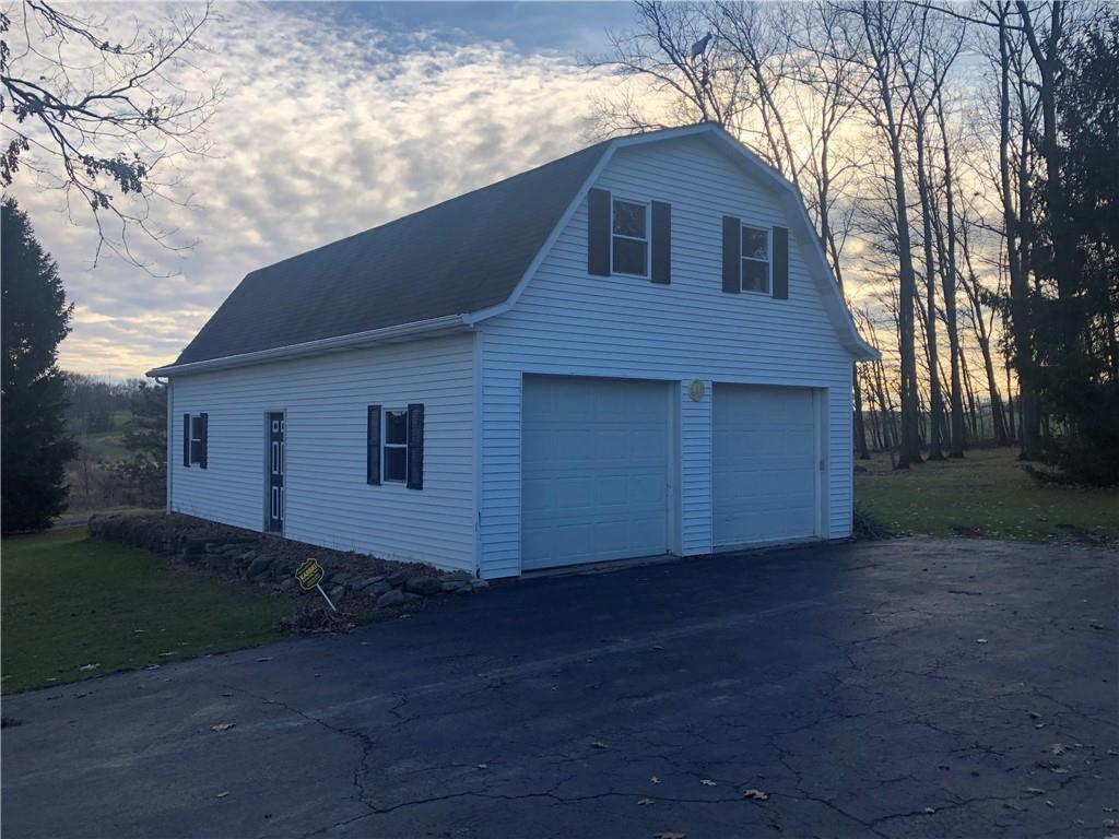 705 Cameron Road New Castle, PA 16101 - Photo 4 of 19