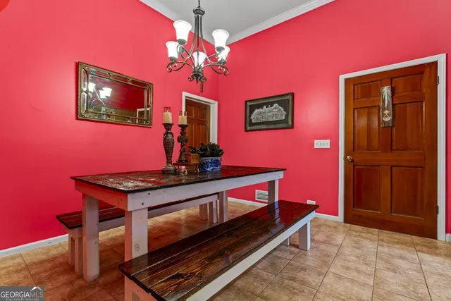a view of a livingroom with furniture