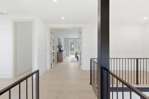 a view of entryway and kitchen
