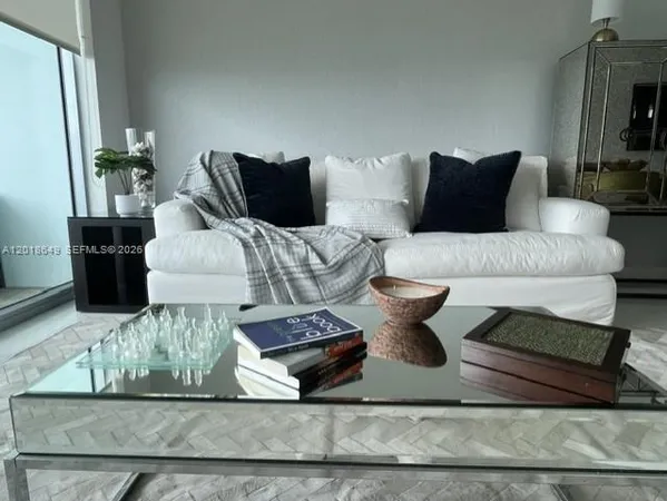 $5,500 | 900 Biscayne Boulevard, Unit 3207, Miami, FL 33132