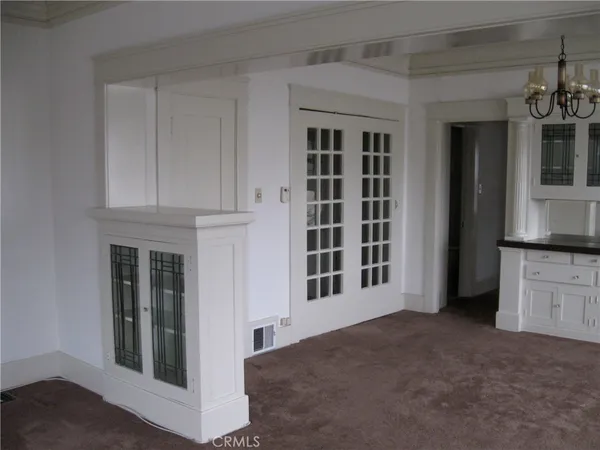 $1,950 | 311 East 4th Street, Long Beach, CA 90802