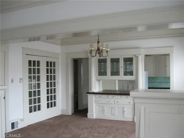 $1,950 | 311 East 4th Street, Long Beach, CA 90802