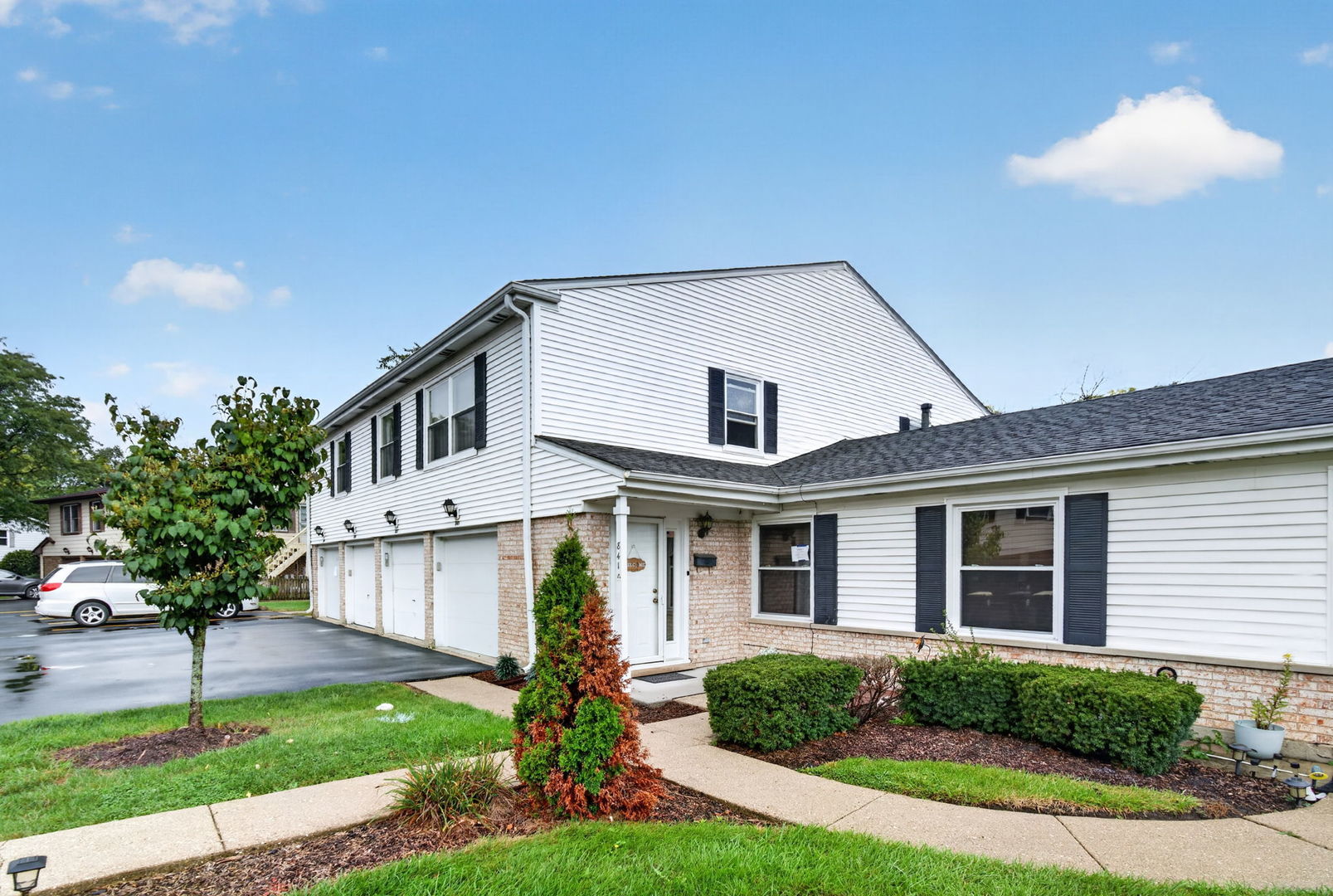 841 Pahl Road Elk Grove Village, IL 60007 - Photo 1 of 19 Gallery Image 1