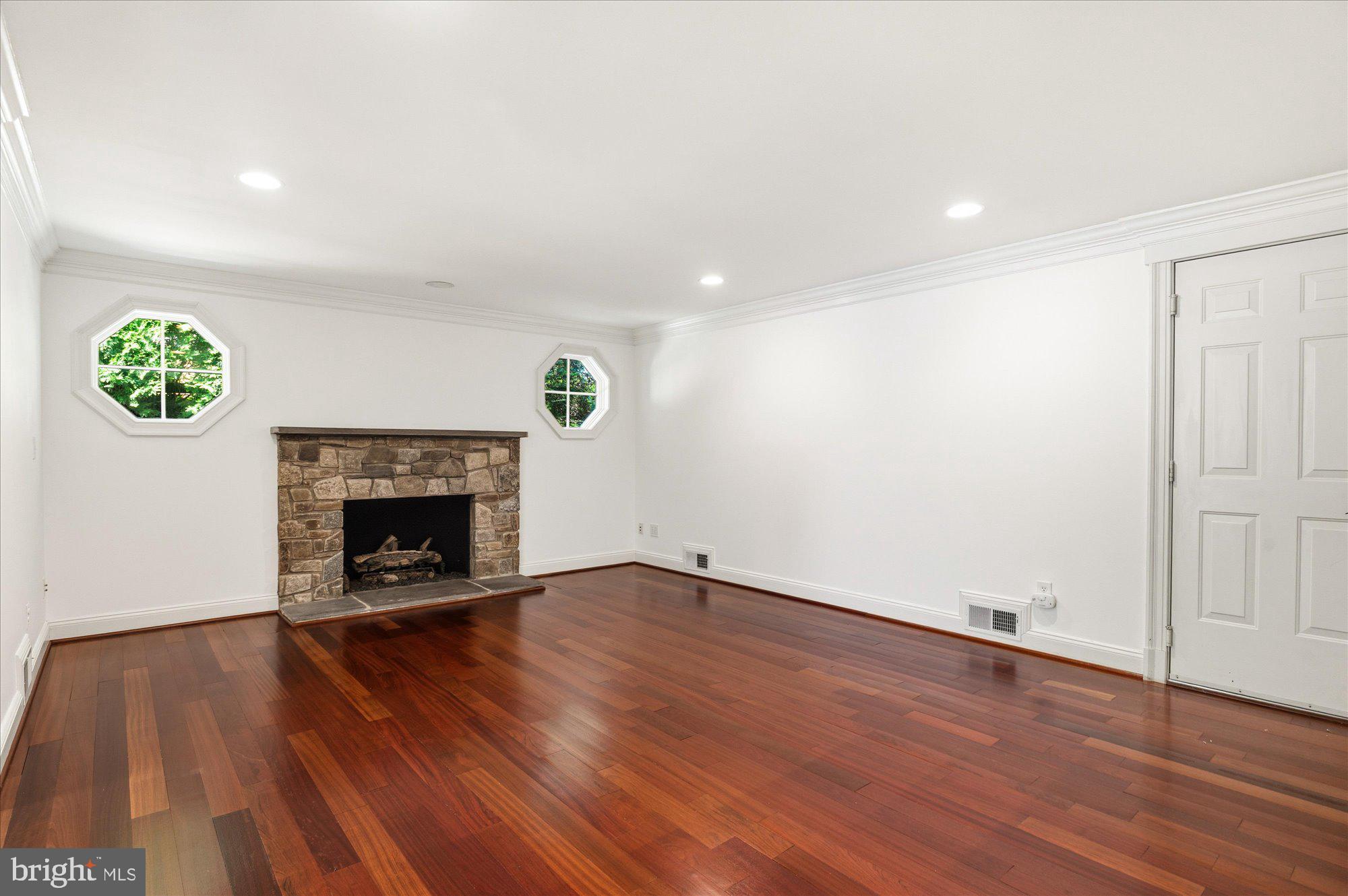 10019 Kendale Road Potomac, MD 20854 - Photo 30 of 64 Stone Fireplace, custom octagon windows.