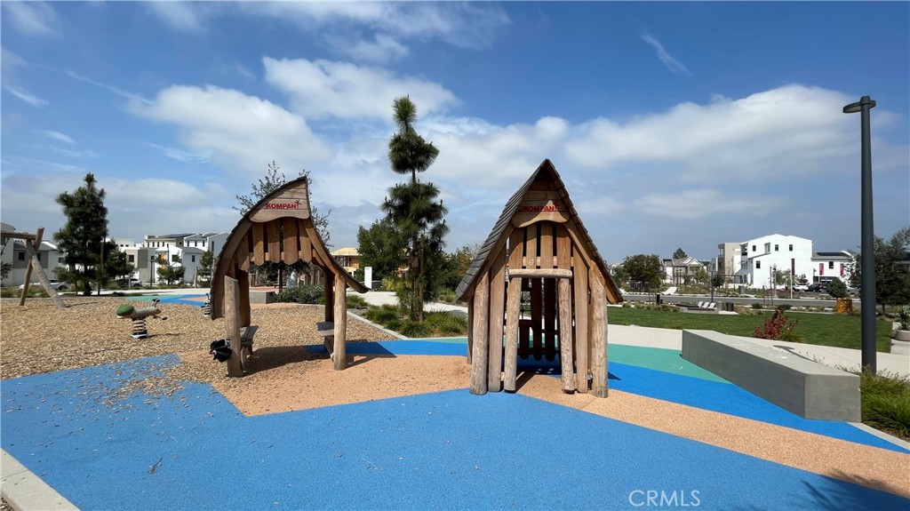 141 Baluster Irvine, CA 92618 - Photo 36 of 40 a view of outdoor space deck and kitchen