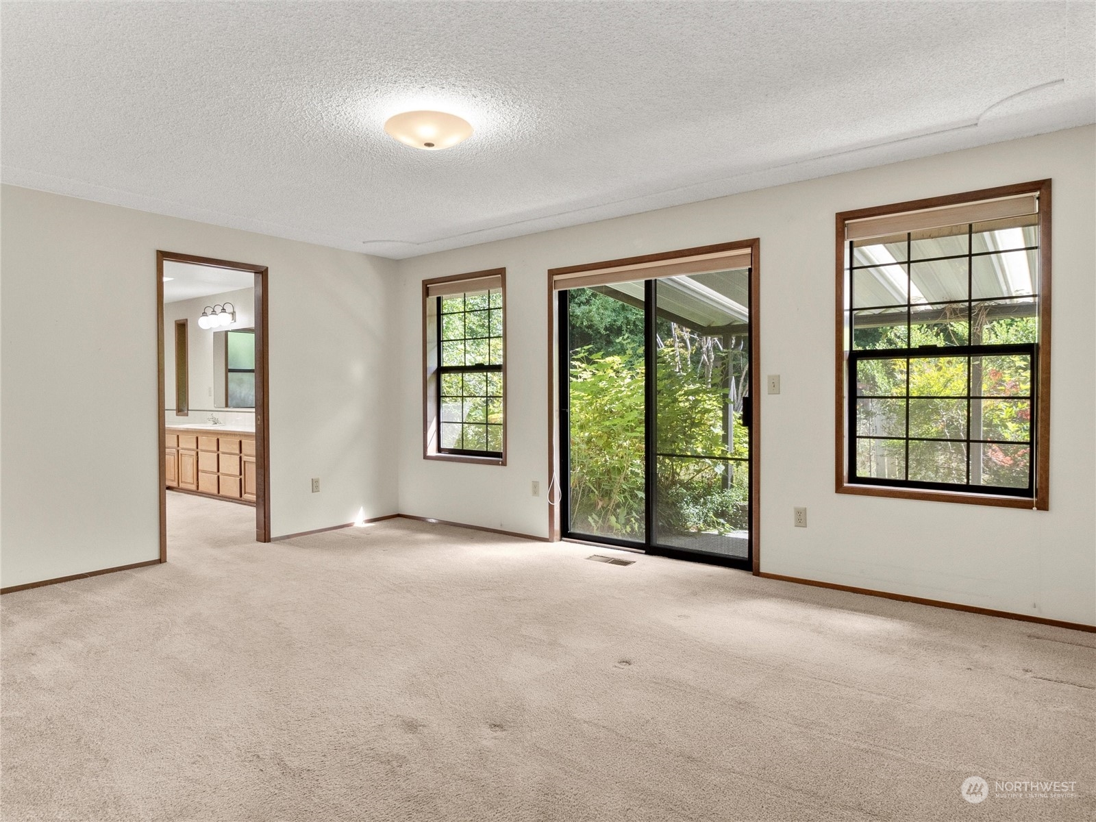 5320 Wiggins Road Southeast Olympia, WA 98501 - Photo 16 of 35 Gallery Image 16