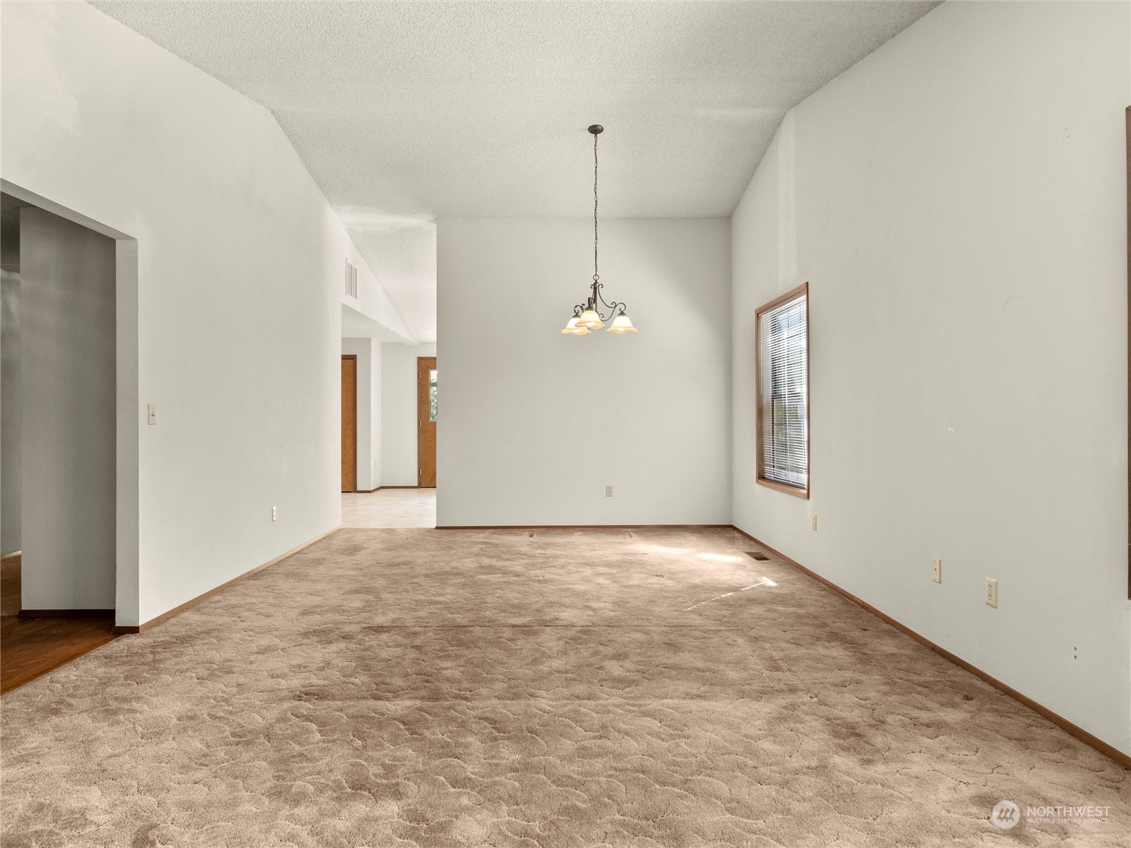 5320 Wiggins Road Southeast Olympia, WA 98501 - Photo 9 of 35 Gallery Image 9