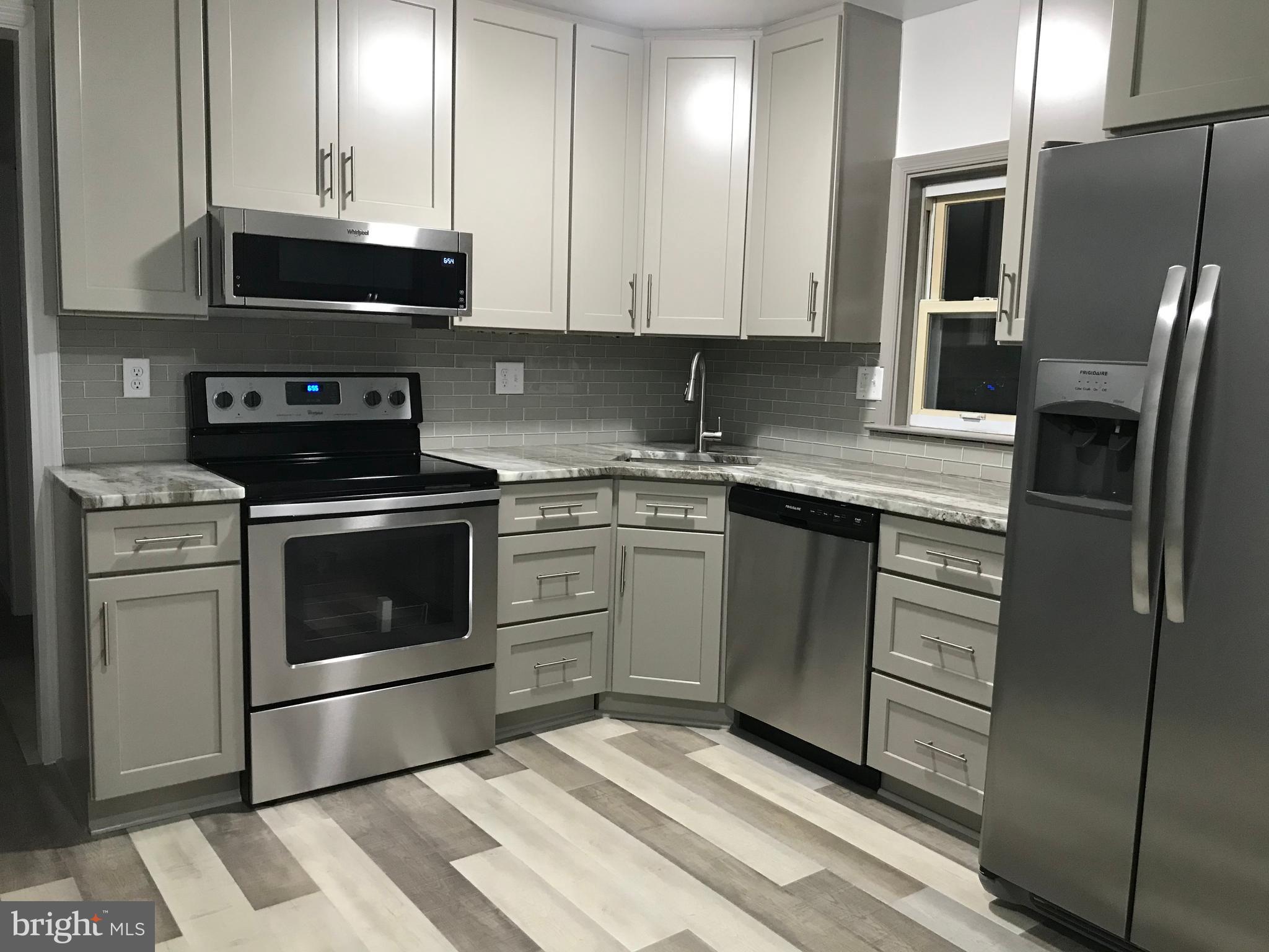 949 High Boulevard Reading, PA 19607 - Photo 6 of 19