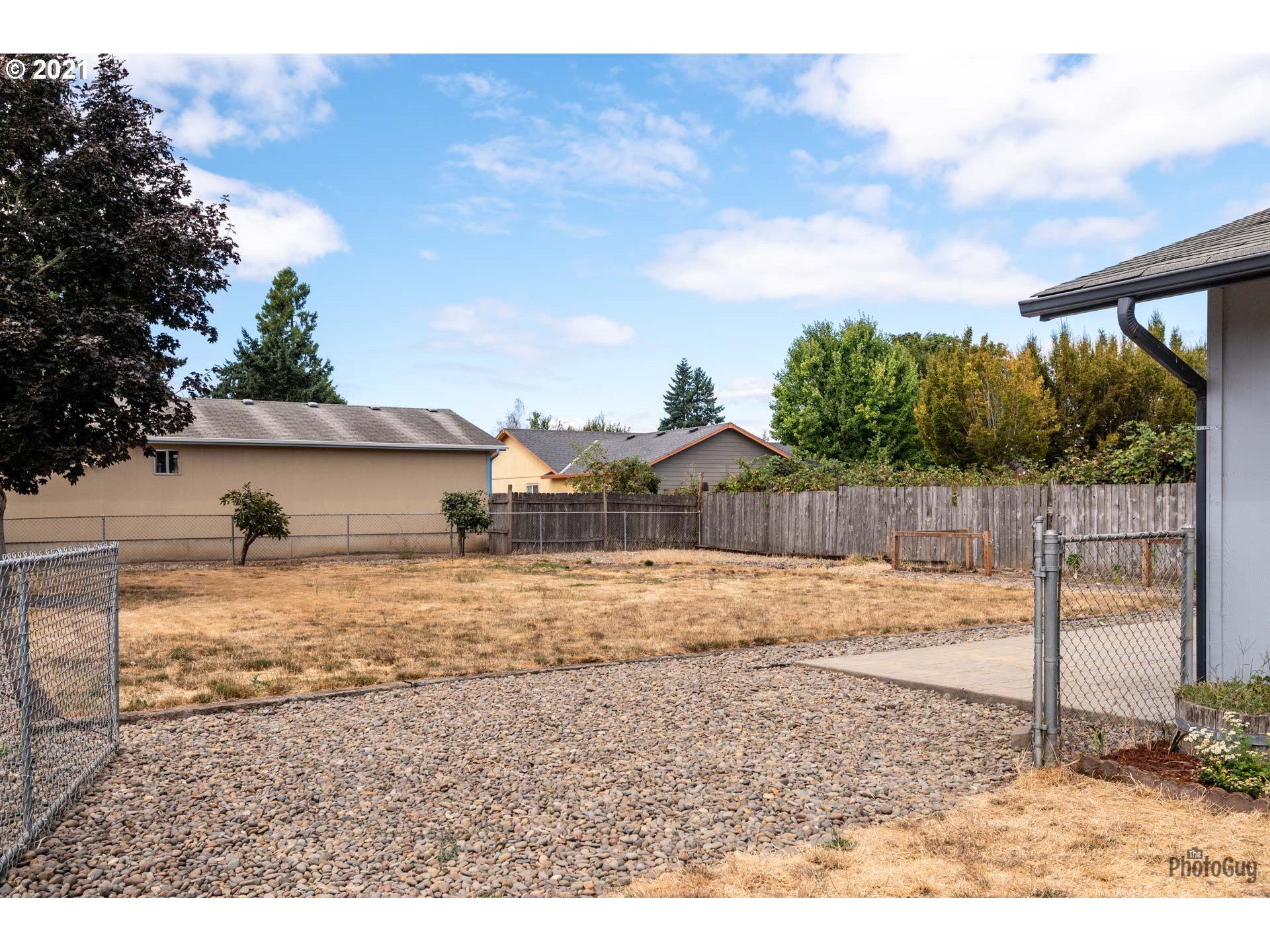 388 South 37th Street Springfield, OR 97478 - Photo 22 of 25