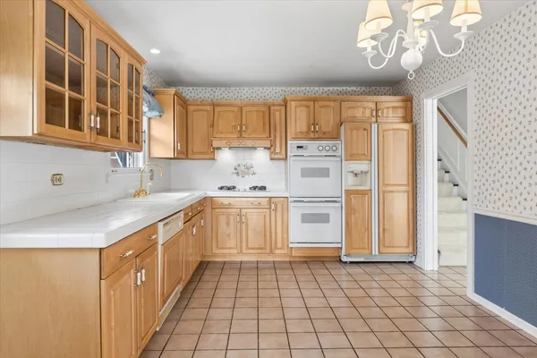 $399,000 | 554 Westwood Avenue, Lombard, IL 60148
