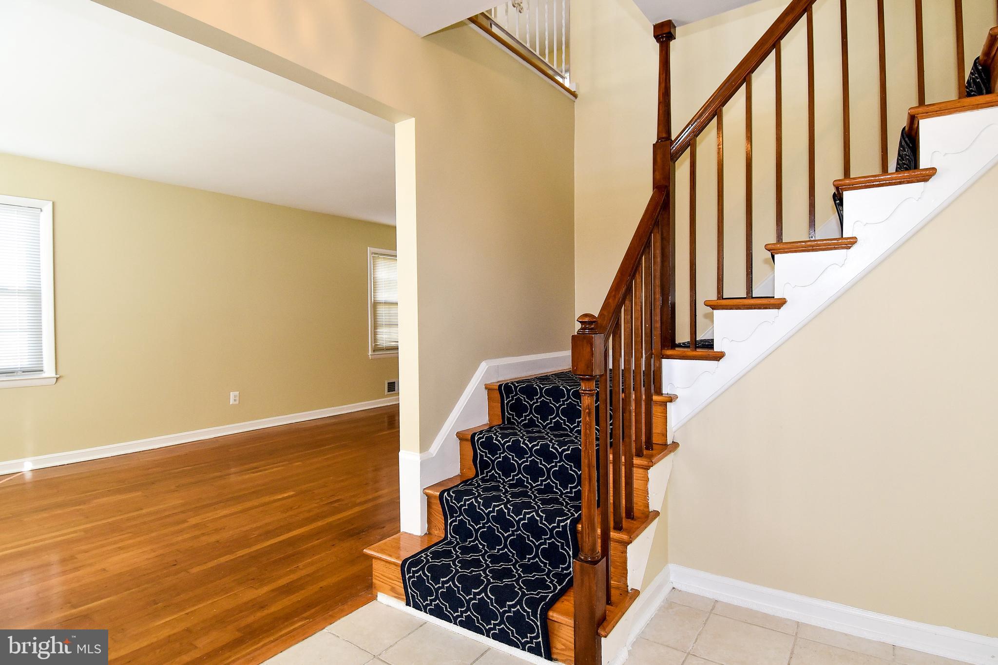 13125 Foxhall Drive Silver Spring, MD 20906 - Photo 3 of 51 Interior