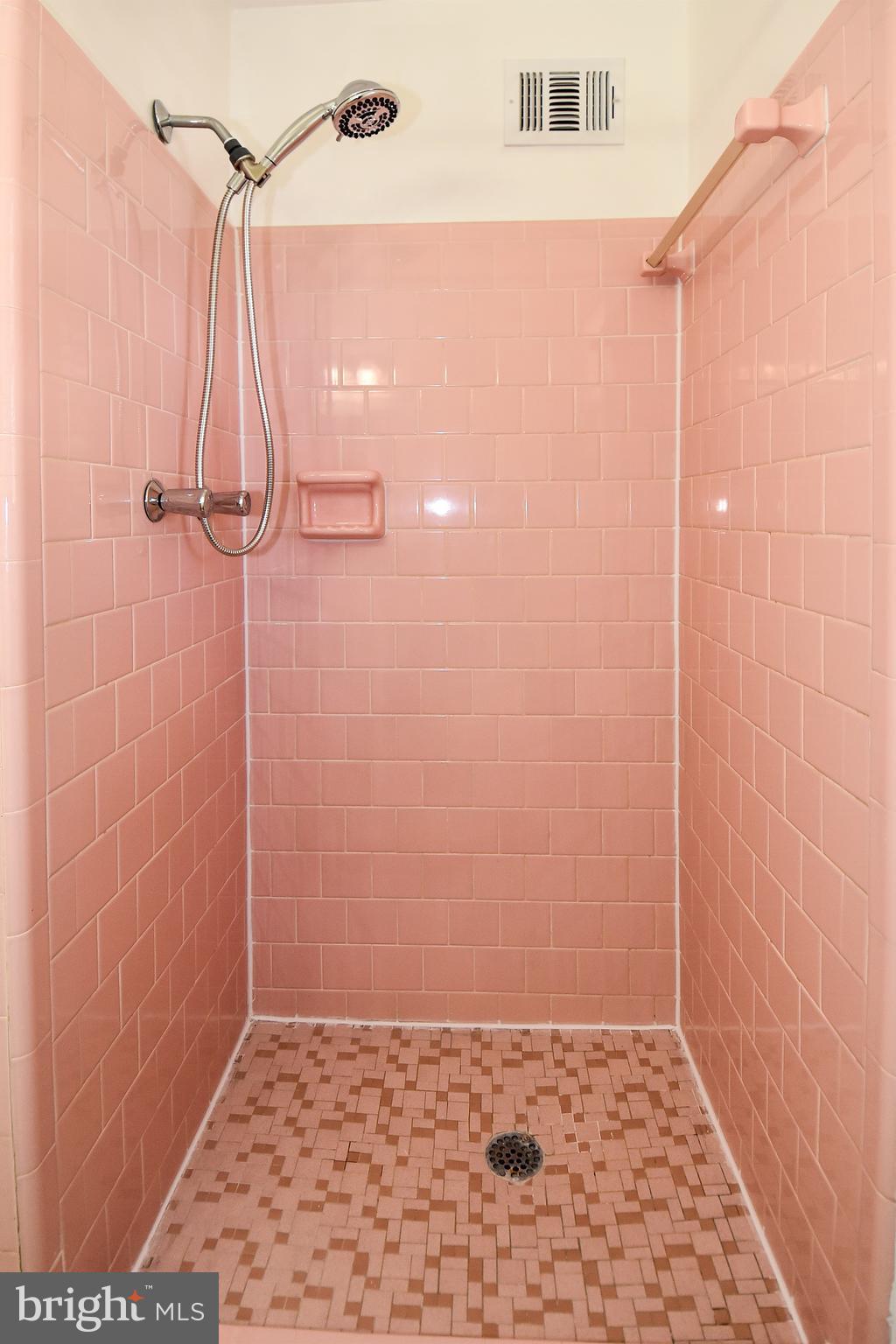 13125 Foxhall Drive Silver Spring, MD 20906 - Photo 28 of 51 Master Bathroom