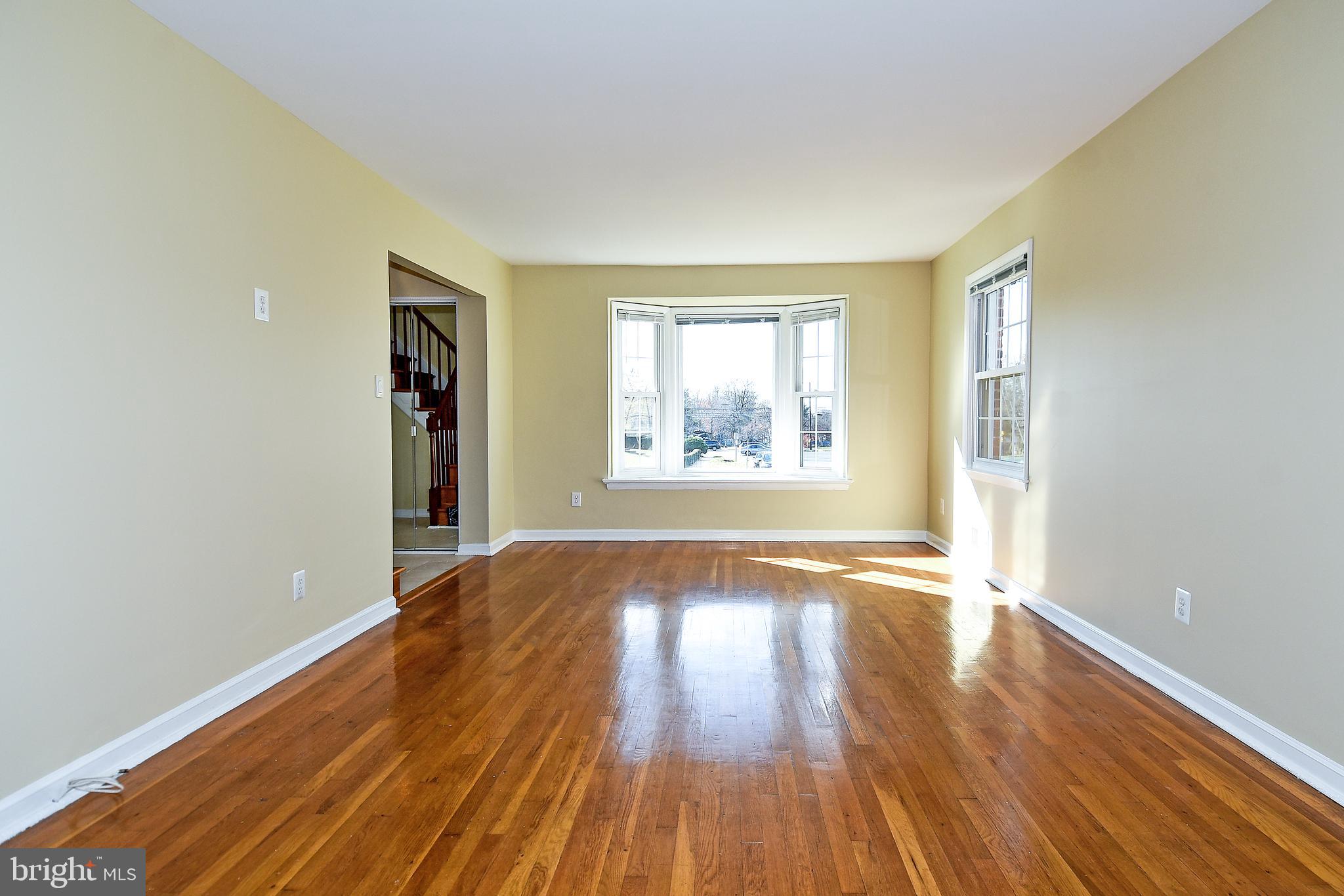 13125 Foxhall Drive Silver Spring, MD 20906 - Photo 8 of 51 Living Room