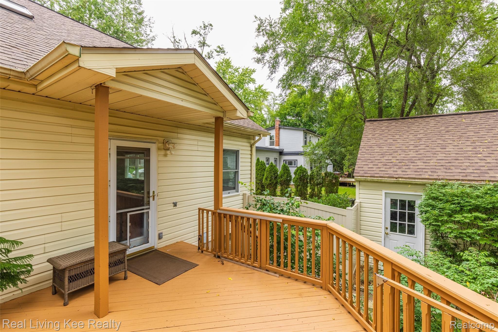 509 Driftwood Avenue Rochester, MI 48307 - Photo 37 of 48 509 Driftwood -35.jpg