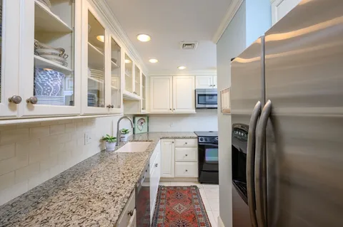 $649,000 | 520 Jerusalem Road, Unit 1A, Cohasset, MA 02025