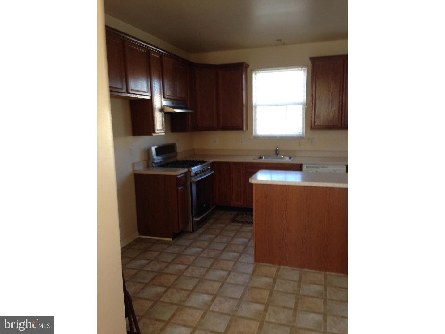 8 Parliament Road Sicklerville, NJ 08081 - Photo 8 of 20
