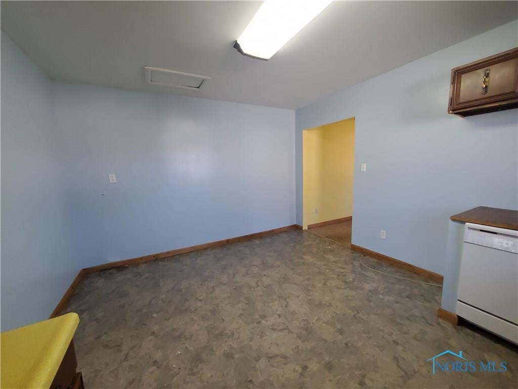 416 Everett Road Fremont, OH 43420 - Photo 9 of 28 Gallery Image 9