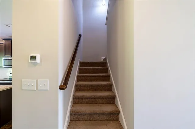 $2,200 | 221 Winterset Circle, Hoschton, GA 30548