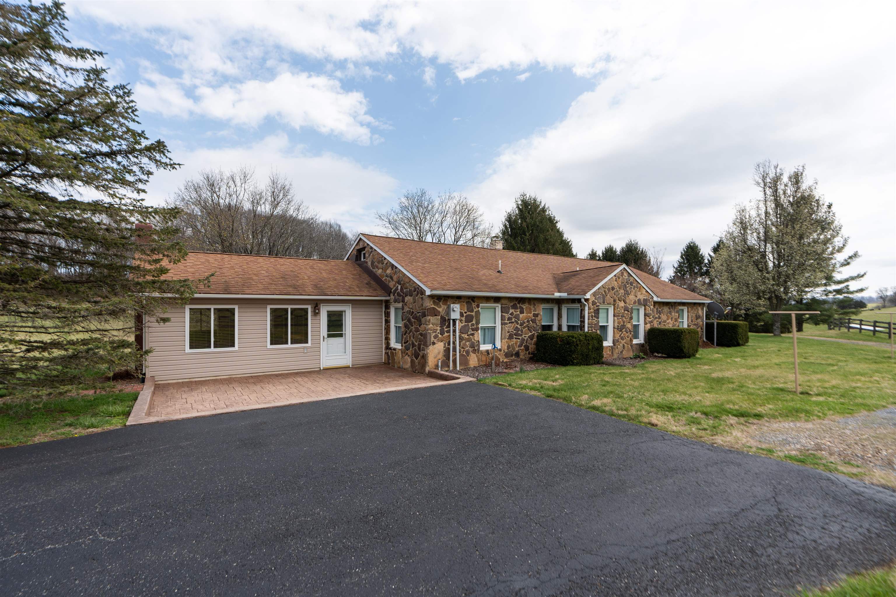 584 Newport Road Steeles Tavern, VA 24476 - Photo 3 of 75