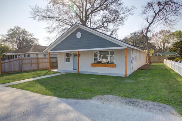 $565,000 | 921 Hillsboro Drive, Charleston, SC 29407