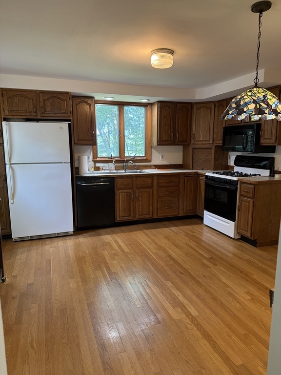 83 Forge Village Road Westford, MA 01886 - Photo 8 of 19
