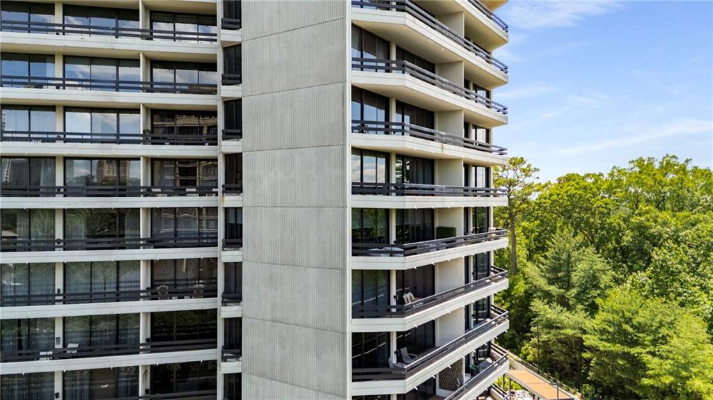 2660 Peachtree Road Northwest, Unit 18H Atlanta, GA 30305 - Photo 43 of 61