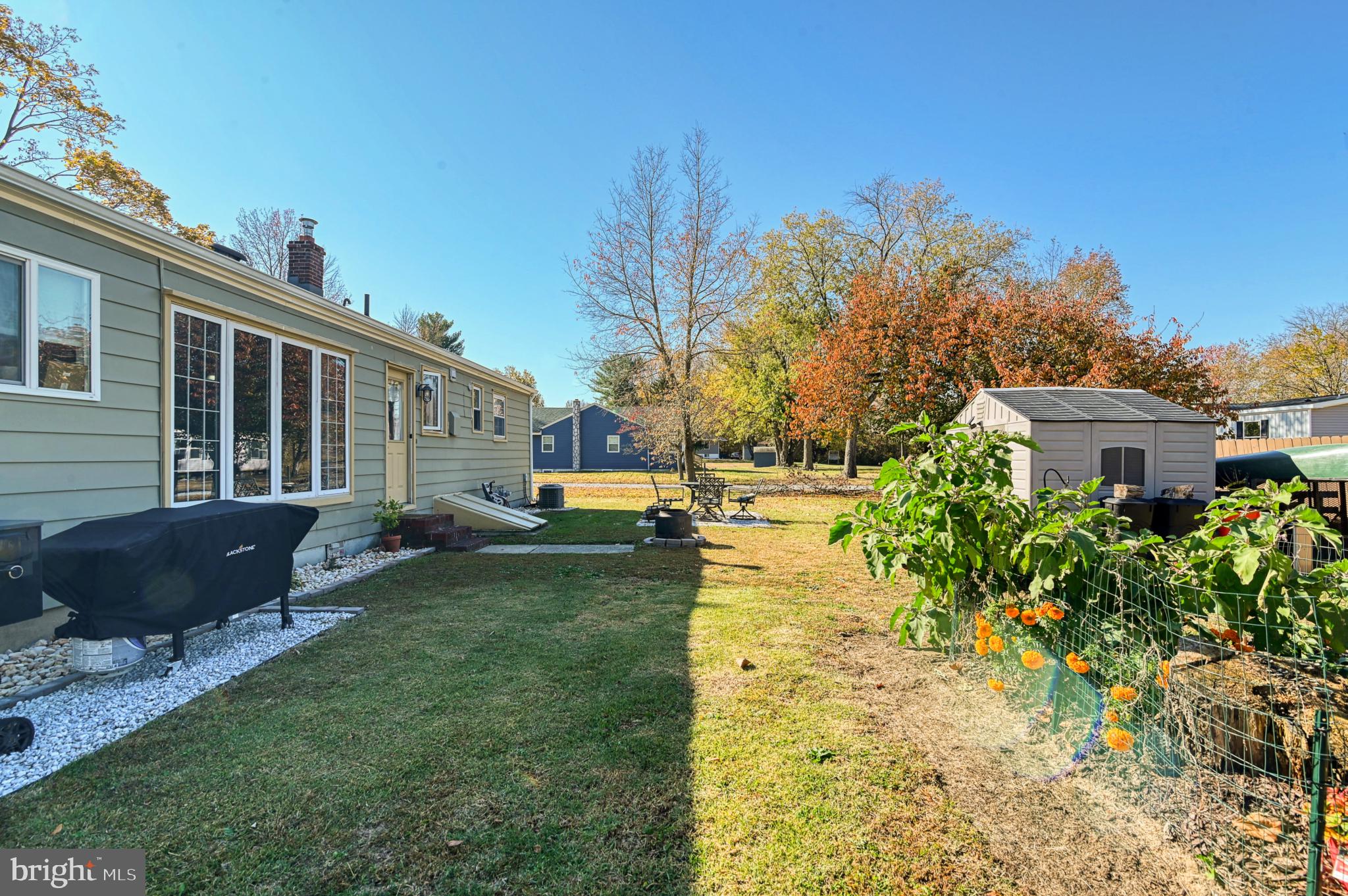 62 East End Avenue Carneys Point, NJ 08069 - Photo 3 of 22