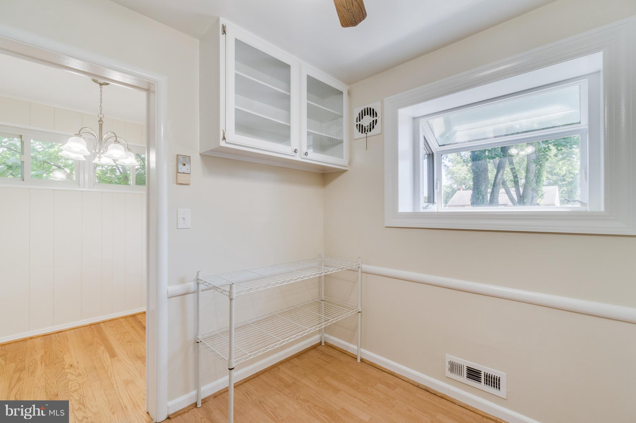 3512 Hargo Street Silver Spring, MD 20906 - Photo 11 of 30 Kitchen