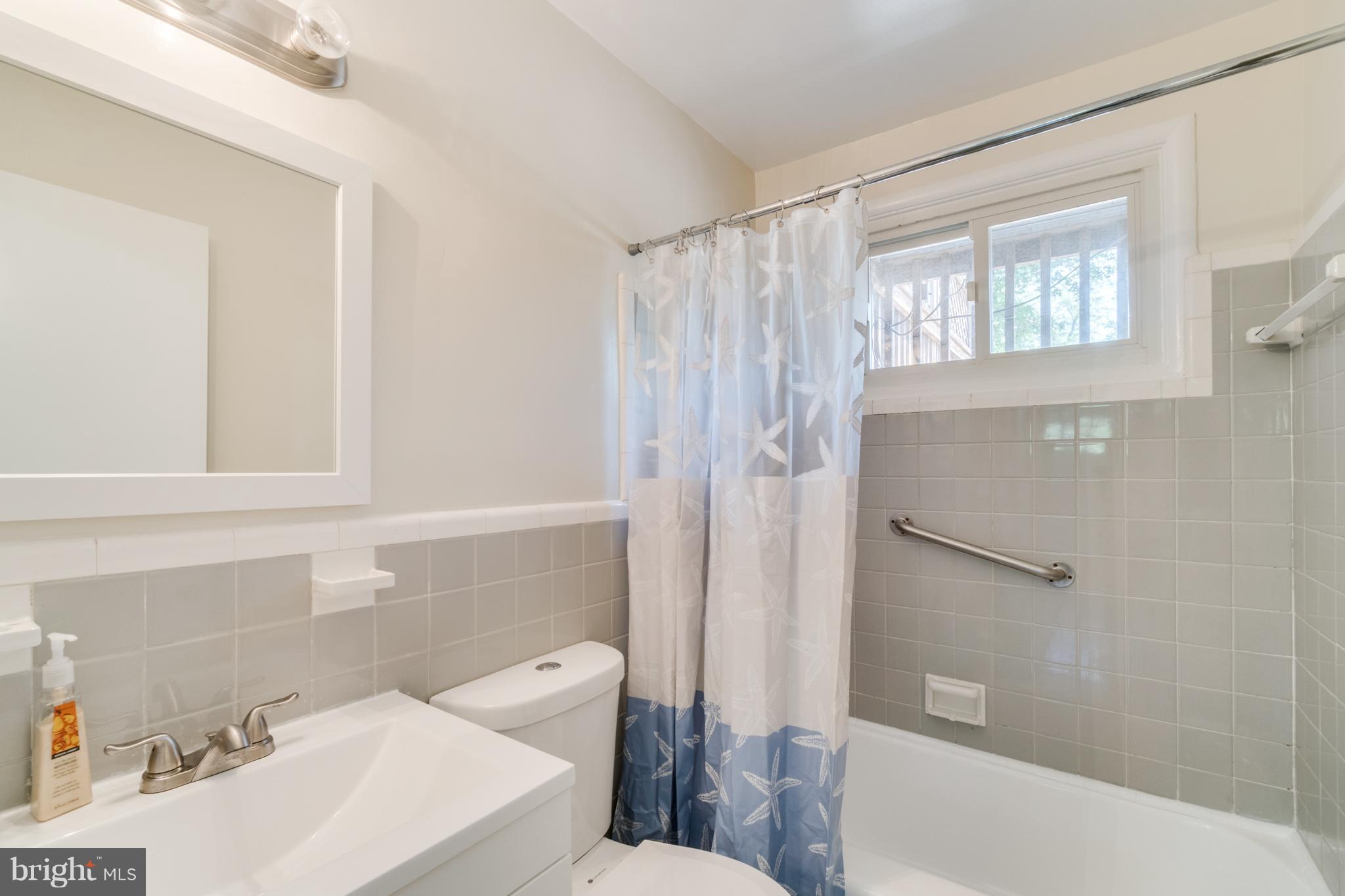 3512 Hargo Street Silver Spring, MD 20906 - Photo 12 of 30 Bath