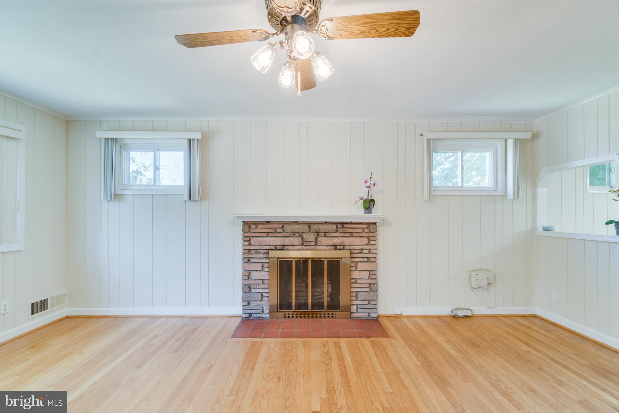 3512 Hargo Street Silver Spring, MD 20906 - Photo 4 of 30 Living Room