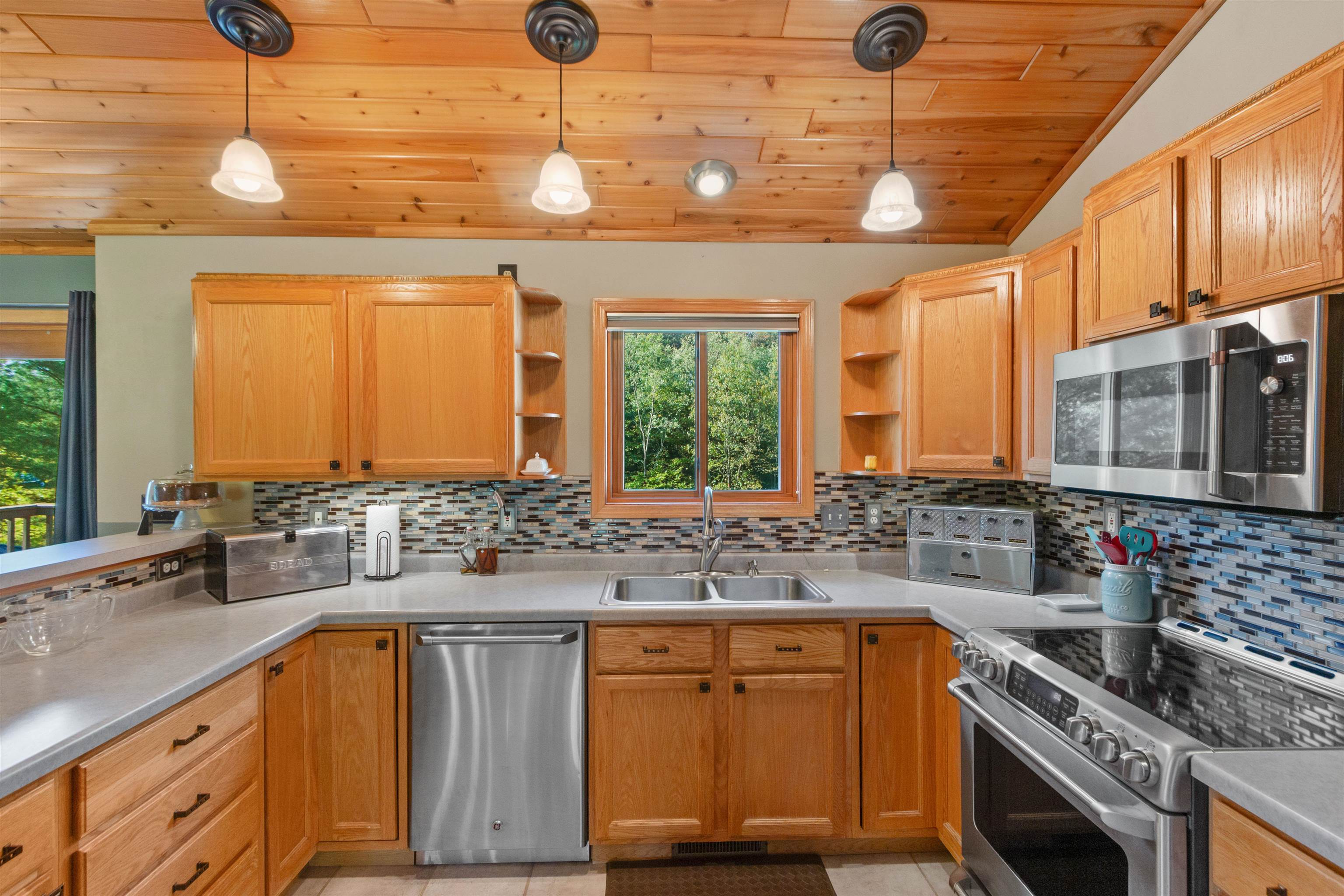 201599 Dorie Lane Mosinee, WI 54455 - Photo 8 of 47