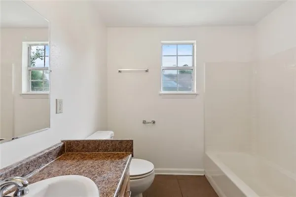 $1,600 | 811 Tricou Street, New Orleans, LA 70117