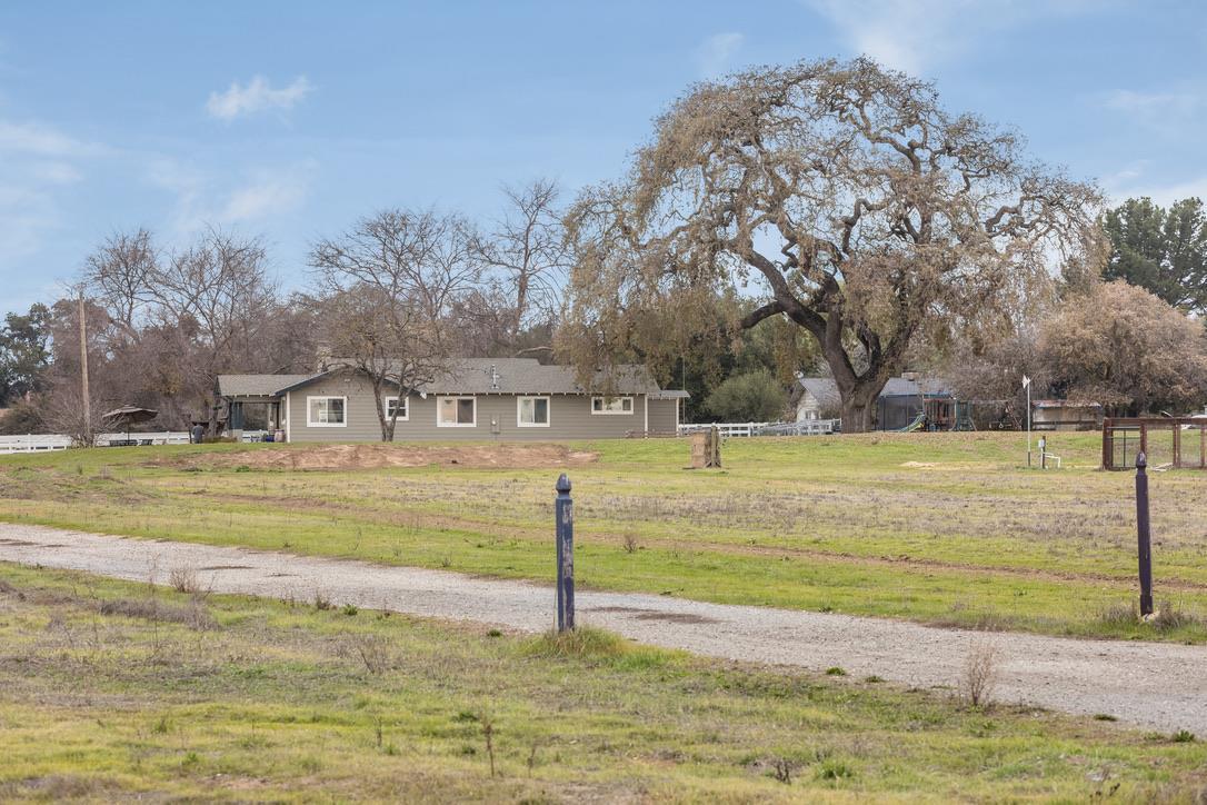 2015 Trumar Lane Gilroy, CA 95020 - Photo 25 of 30
