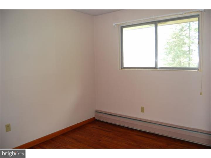 548 Freemansville Road Reading, PA 19607 - Photo 14 of 25 Bedroom 3
